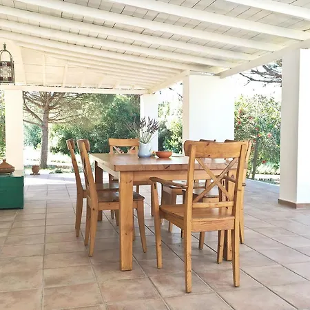 Olive Bay House Amolianí