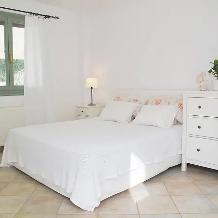 Дом отдыха Olive Bay House