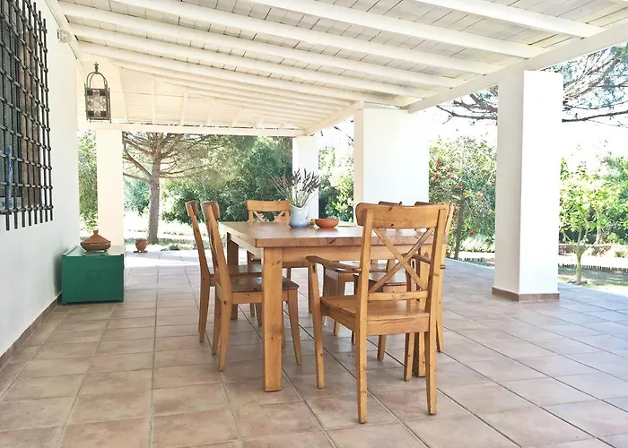 Olive Bay House Amolianí
